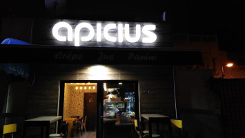 Apicius inside