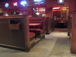 Logan's Roadhouse inside