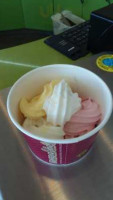 Menchie's Frozen Yogurt food