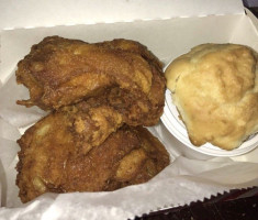 Hollywood Fried Chicken food