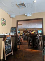 Dorlan's Tavern inside