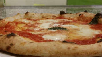 Pizzeria Mordi E Fuggi food