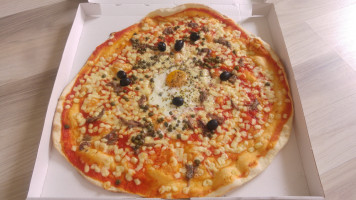 Nostra Pizza food