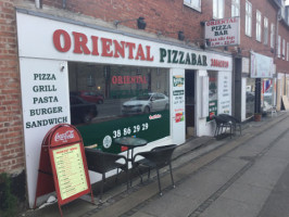 Orientalsk Pizzaria outside