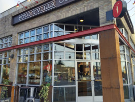 Storyville Coffee Queen Anne outside