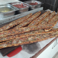 GÜlden Pİde Ve Lahmacun Salonu food