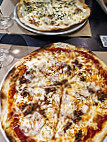 Pizzeria Martinelli food