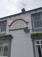 Milbourne Arms outside