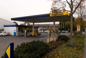 Westfalen Tankstelle Hoevelhof, Paderborner Str. 32 outside
