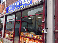 Tubby's Kebab outside