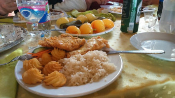 Kék Duna Vendéglő Étterem food