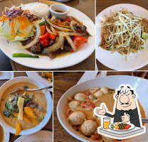 Thai Smile Cuisine food