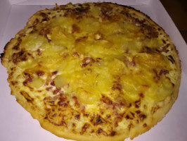 Pizza Gourmande food