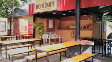 Ukhti Danti Cafe inside