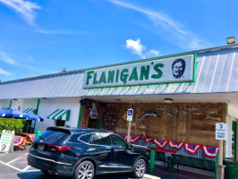 Flanigan's Seafood Bar And Grill outside