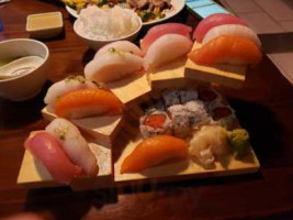 Meakan Japanese Sushi Steakhouse food