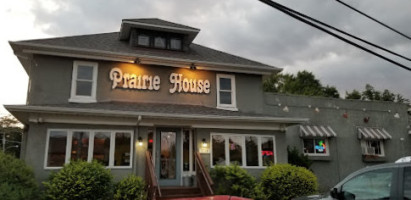 Prairie House Tavern outside