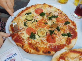 Pizza-service Capri food