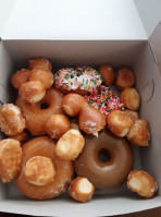 Foster's Donuts food