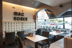 Mac Rober inside