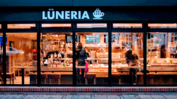 Lüneria Café Bistro inside