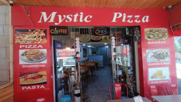 Mystic Pizza food