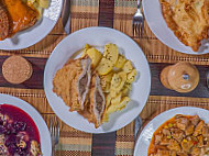 Rostelyos Magyar Etterem food