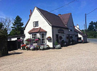 Hare And Hounds outside