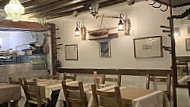 Taverna Capitan Uncino inside