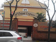 Oriente Express Braceria Borzettone outside