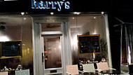 Harrys And Bistro inside