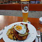 Ginnheimer Wirtshaus food