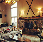 Highline Lodge inside