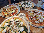Otomat Pizza Heaven Brugge food
