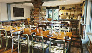 The White Hart At Maulden food