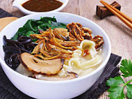 Pan Mee Sai Dee food