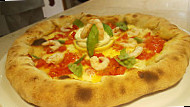 Pizzeria La Villa food