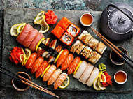 Sushi Futar food