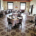 The Antelope Bar And Paisley Shawl Restaurant inside