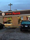 Tapia's Pizza On Howard outside