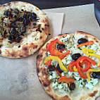 Trieste Pizza food