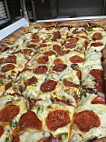 Loven Oven Pizzeria food