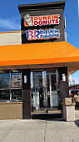 Baskin-robbins outside