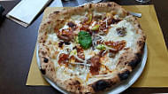 L'antico Pozzo Pizzeria Rosticceria food