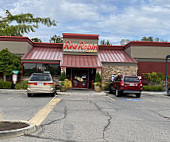 Red Robin Gourmet Burgers And Brews outside