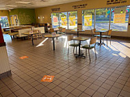 Del Taco inside