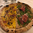 Pizzeria La Pineta food