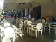I Vitelloni Cafe inside