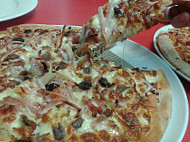 Riccardo's Pizza food
