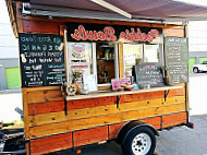 Brekkie Bowls Food Truck food